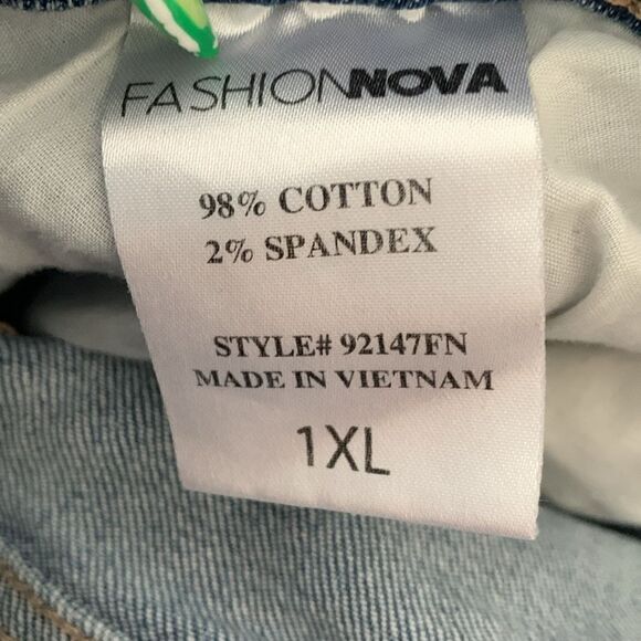 Fashion Nova Distressed Mom Jeans - Picture 5 of 5